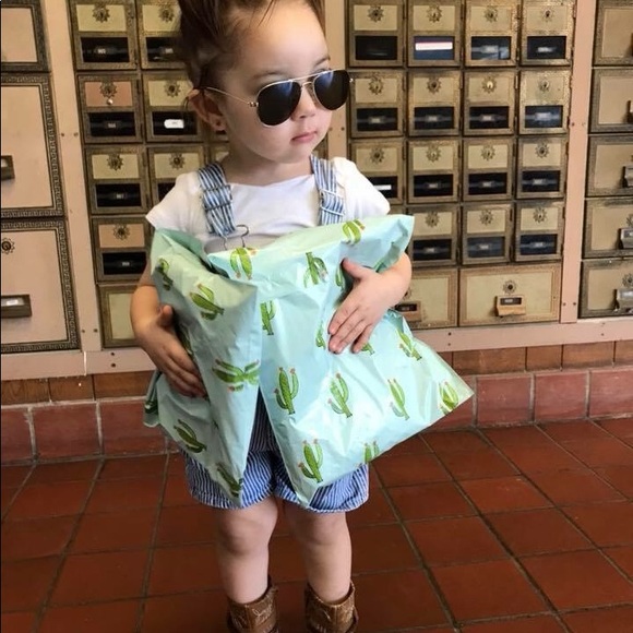 Meet your Posher, Marissa - Picture 4 of 4